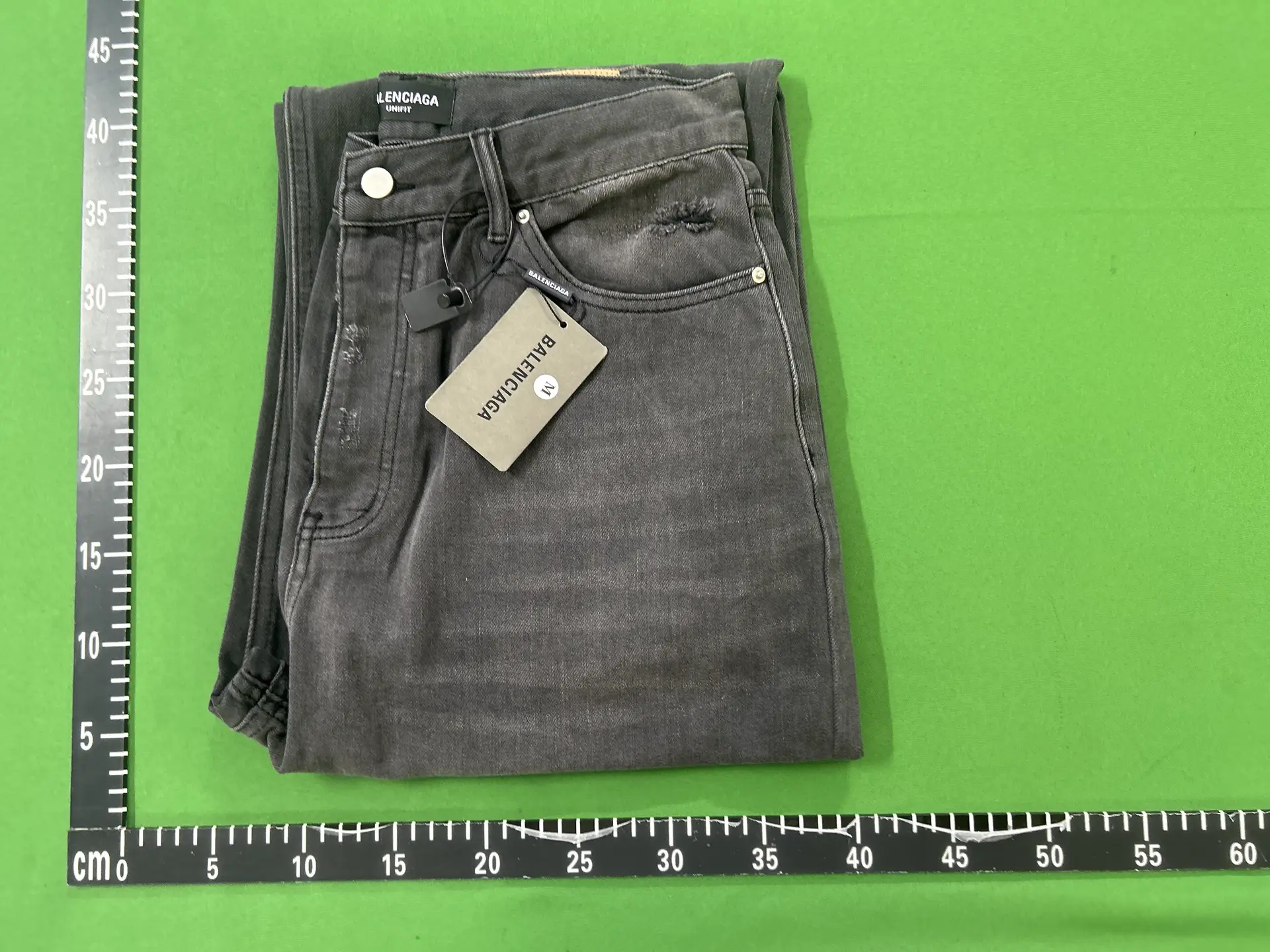 Ba*len*ciaga jeans