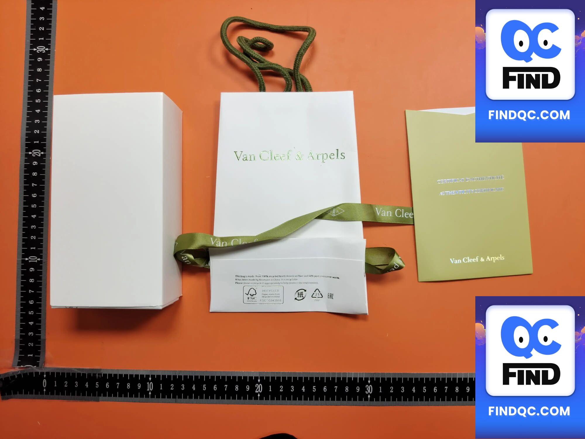 Top version free VCA random flower bracelet QC