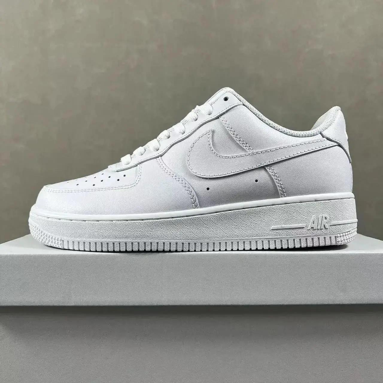 Nike Air Force 1 White