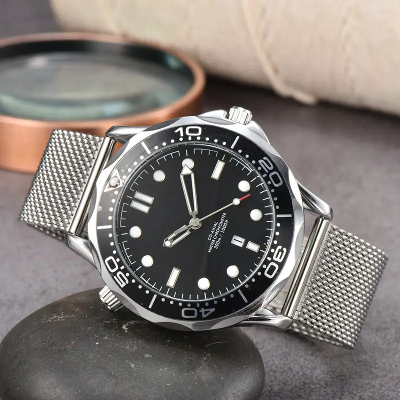 2023 New Fashion Model European Round Men's Quartz Alloy Watch Factory Wholesale Hot Sale