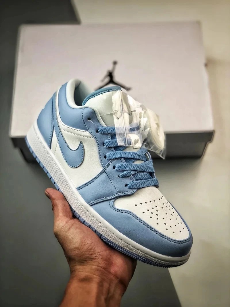 Air Jordan 1 Low