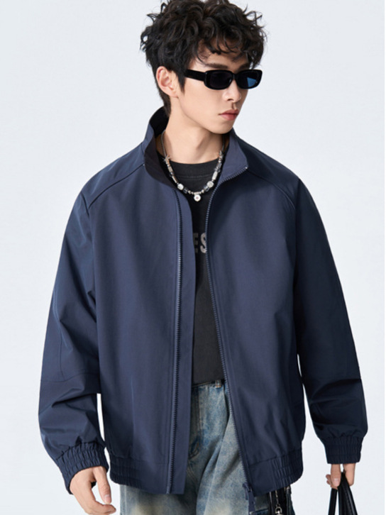 Vintage American-Style Cool and Sophisticated Cleanfit Men's Flight Jacket with Straight Shoulders and Stand Collar
