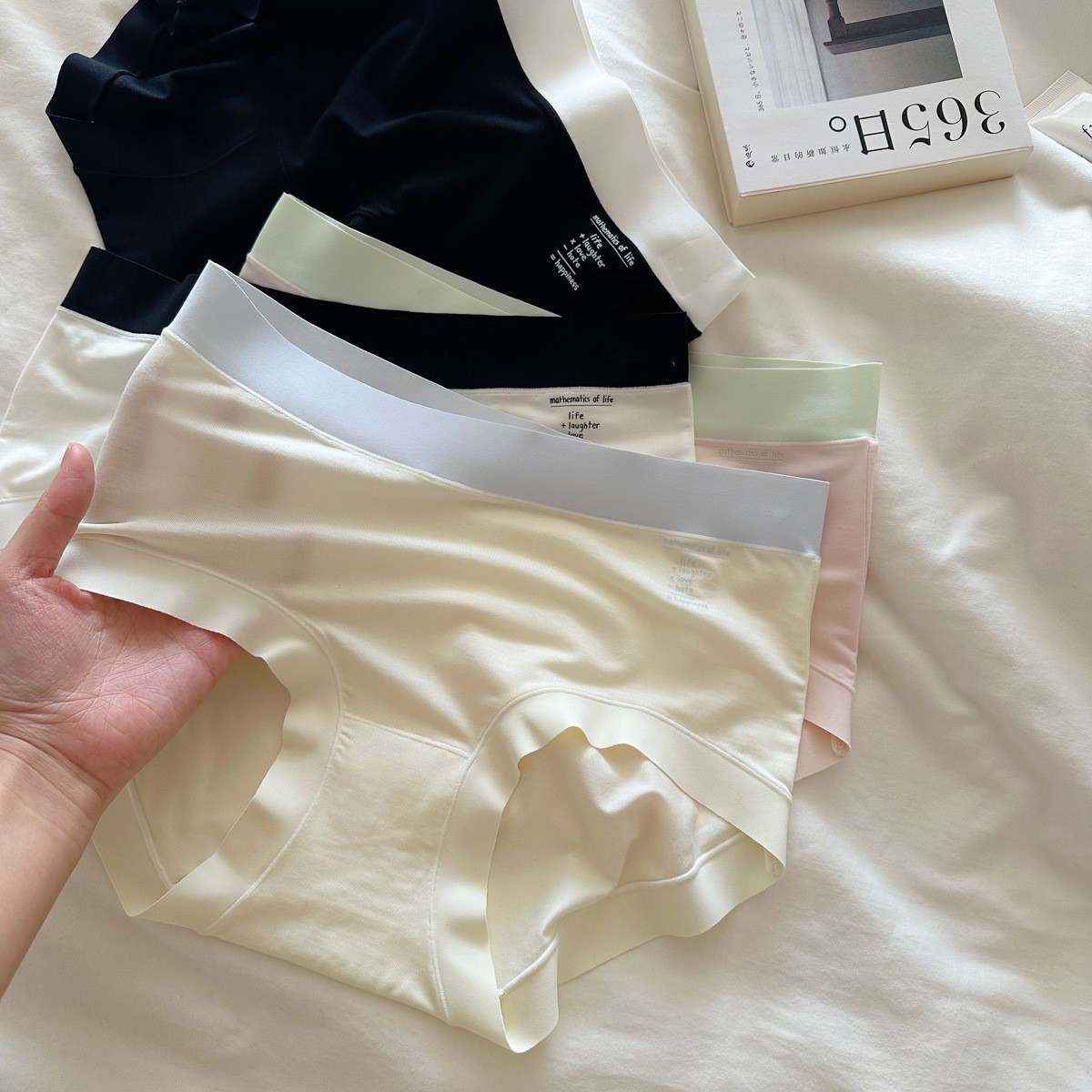 N8548 oil painting modal 60 pieces soft seamless breathable skin-friendly sheath 7A antibacterial cotton crotch underwear for women