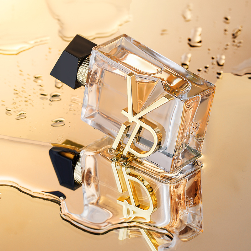 Small town Yixiang Free Water Women's Perfume Lasting Fragrance Cross-border Explosions Student Parity Vietnam Perfume Wholesale