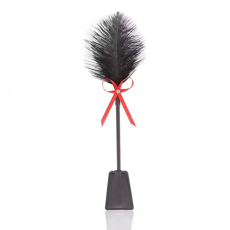 Fun SM feather racket alternative tease ostrich feather stick diamond bow husband and wife sex products wholesale