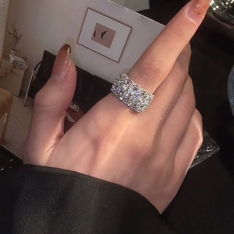 European and American zircon flower opening ring fashion temperament high sense of food finger ring new design sense of niche accessories