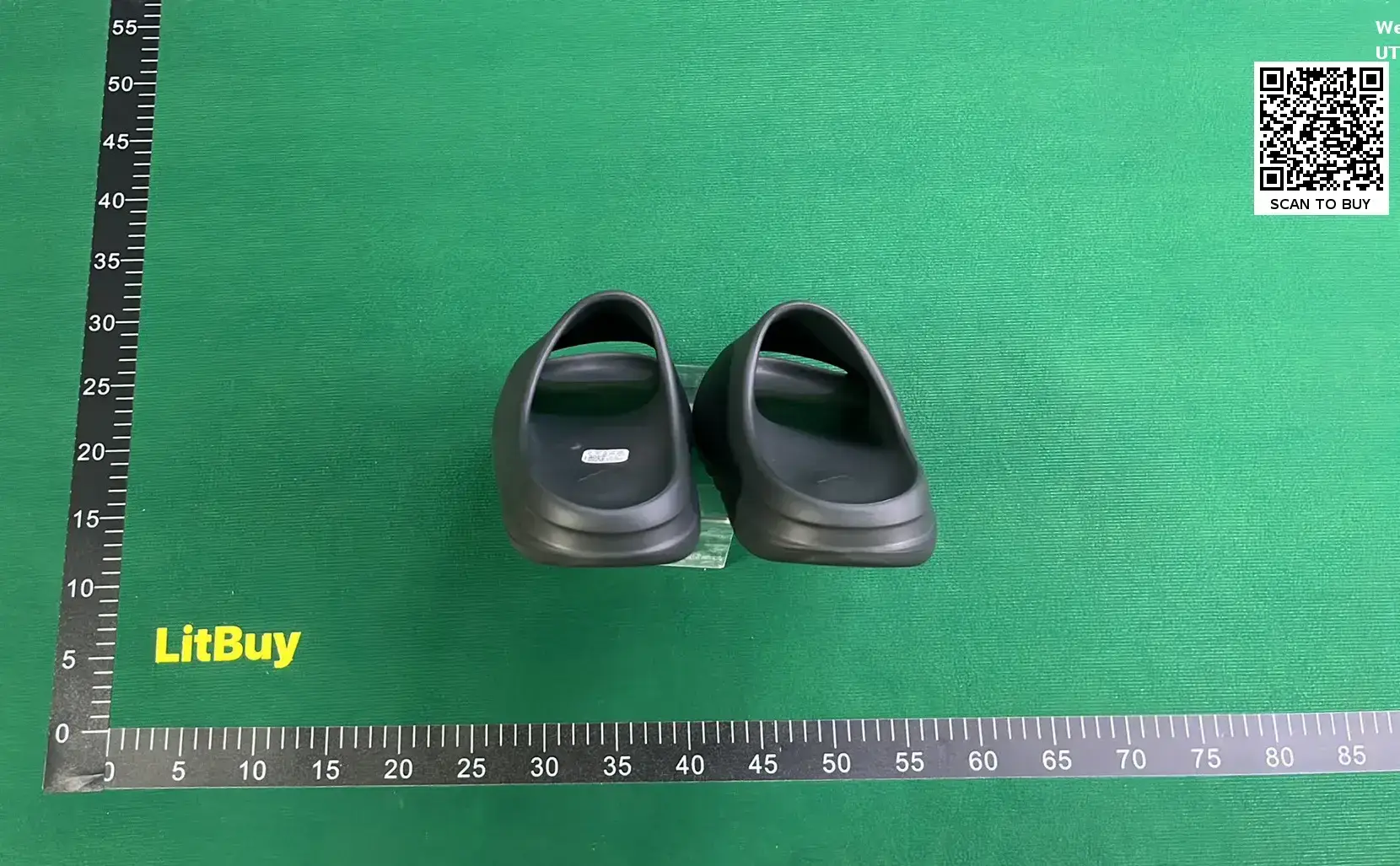 Yeezy Slide