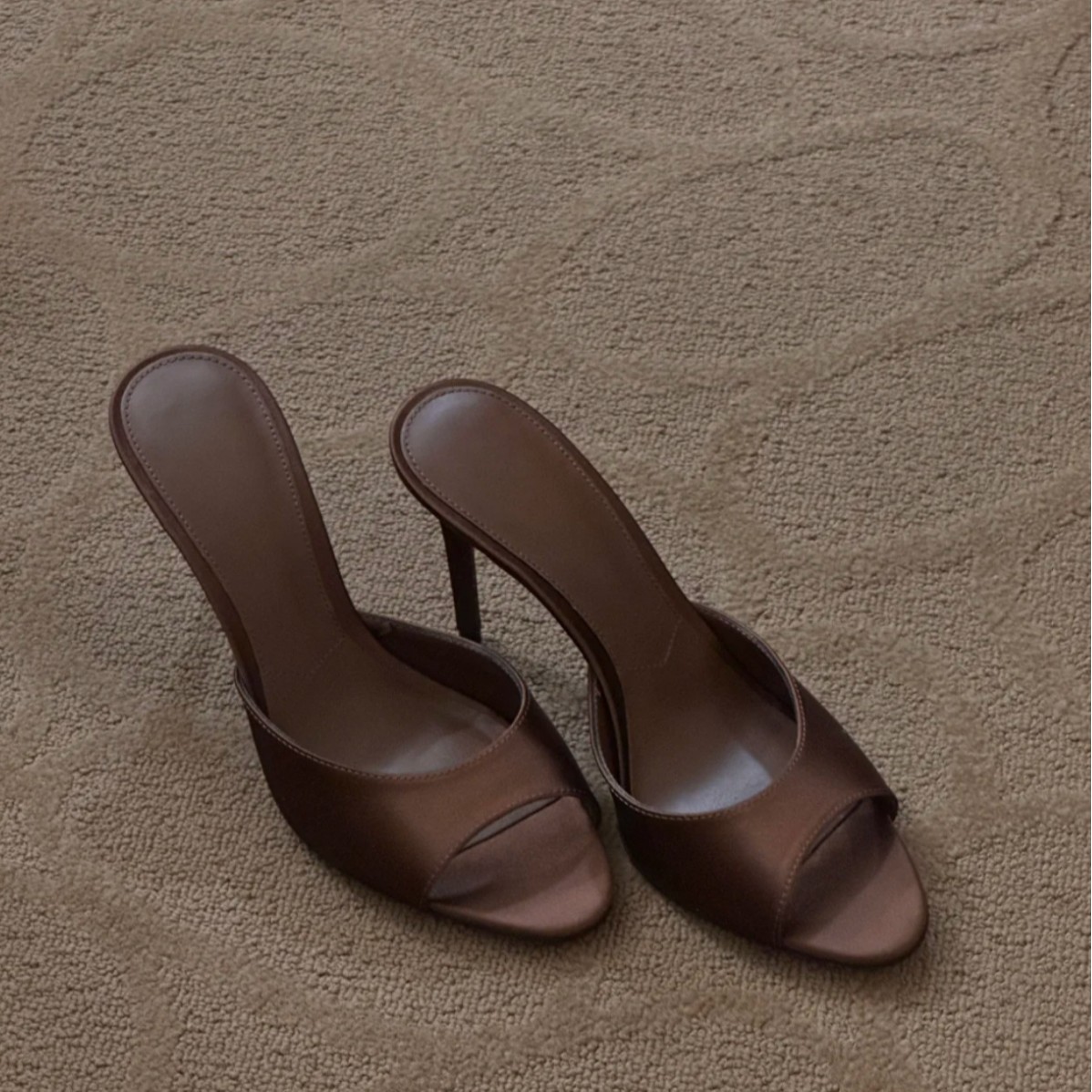In-Stock Version~French-Style Thin-Heeled High-Heeled Sandals for Women, Spring/Summer 2026 New Versatile Open-Toe Roman Sandals