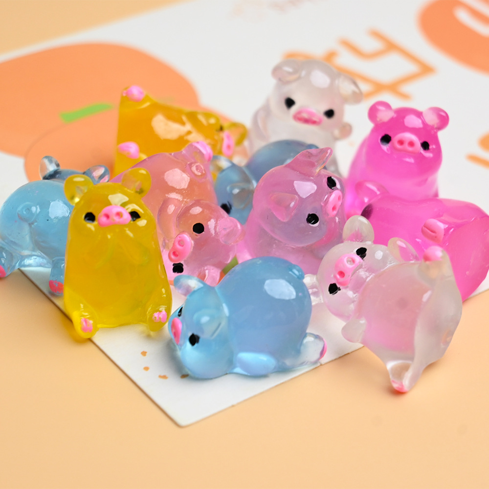 Three-dimensional luminous cute super cute piglet diy three-dimensional small ornaments resin accessories play house toy doll machine