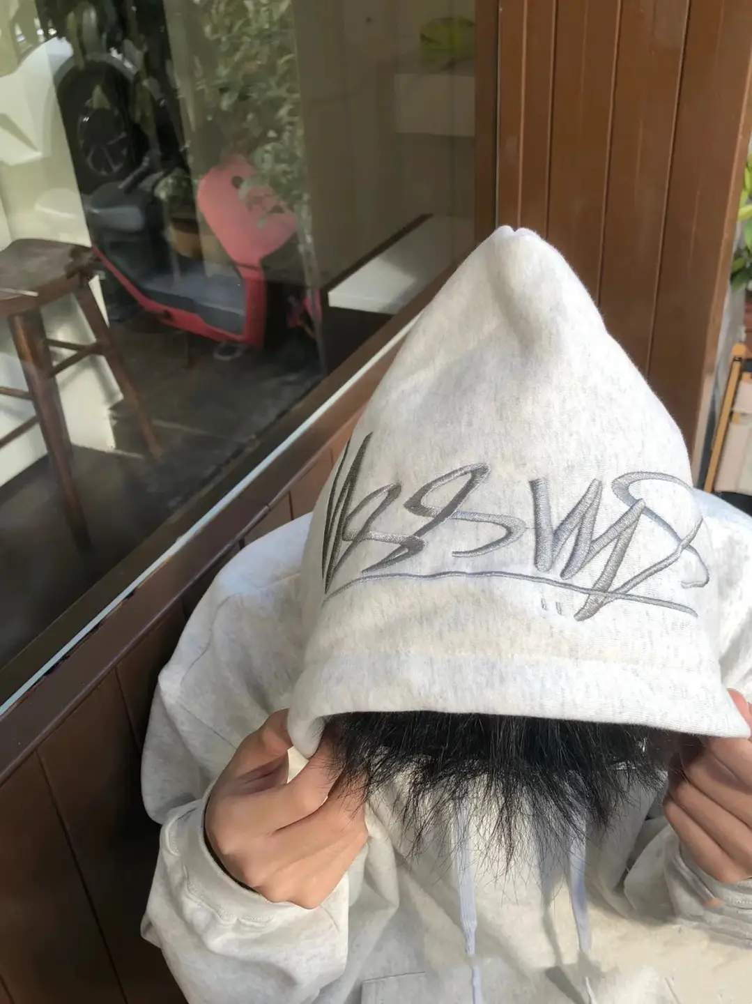 加绒面料卫衣 帽子草写刺绣 男女士情侣款 BACK HOODIE 加绒卫衣 -Q3