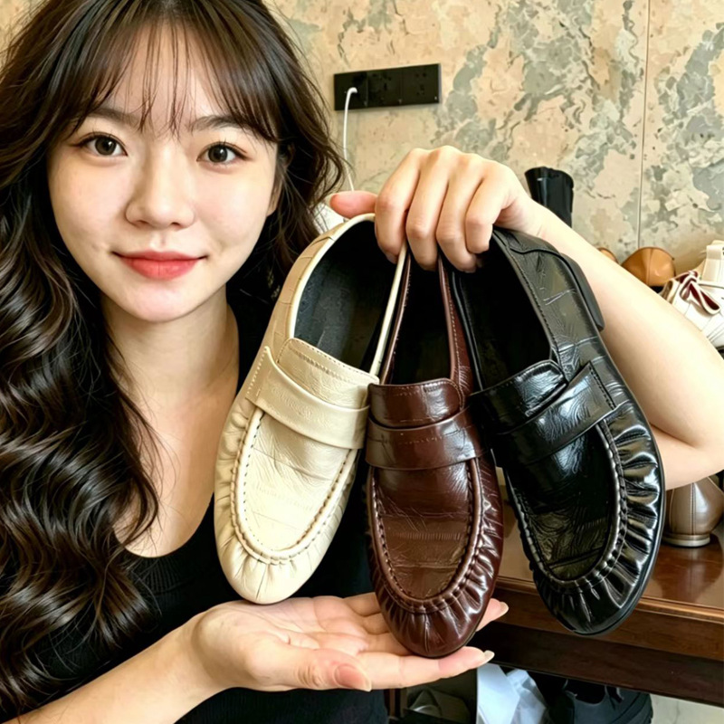In Stock~ European and American Niche Brand Row Style Minimalist Genuine Leather Women's Shoes, Foreign Trade Pleated Eel Skin Burgundy Loafers