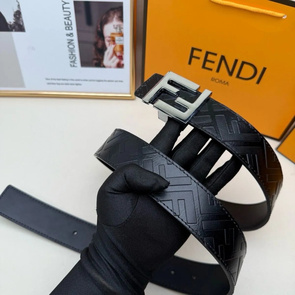 Fendi FF Belt Foto QC de WEIDIAN na Qualit.ly