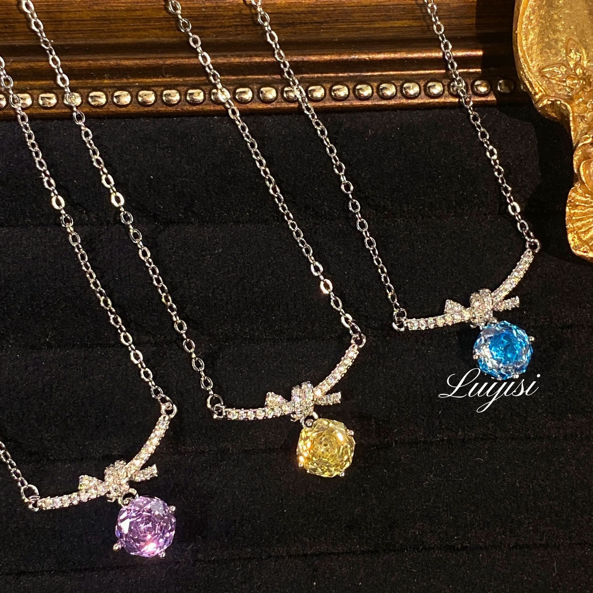 Live-Streamed Ultra-Shiny Octagonal Millennium Rose-Cut Aquamarine Cross Necklace for Women with Iba Green High-Carbon Diamond Clavicle Chain