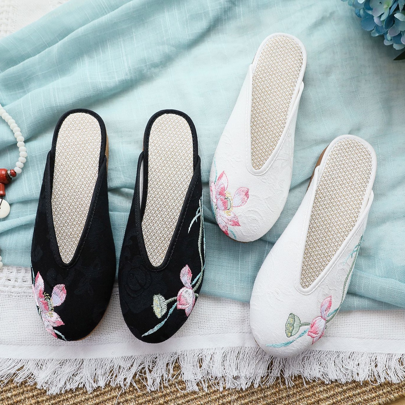Slippers National style embroidered women's shoes bright silk cloth shoes Baotou wear fabric sandals a generation of hair