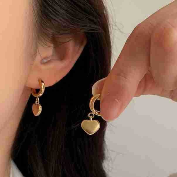 Japanese and Korean fashion temperament ins cold wind earrings Harajuku rose gold 14K personality love earrings earrings