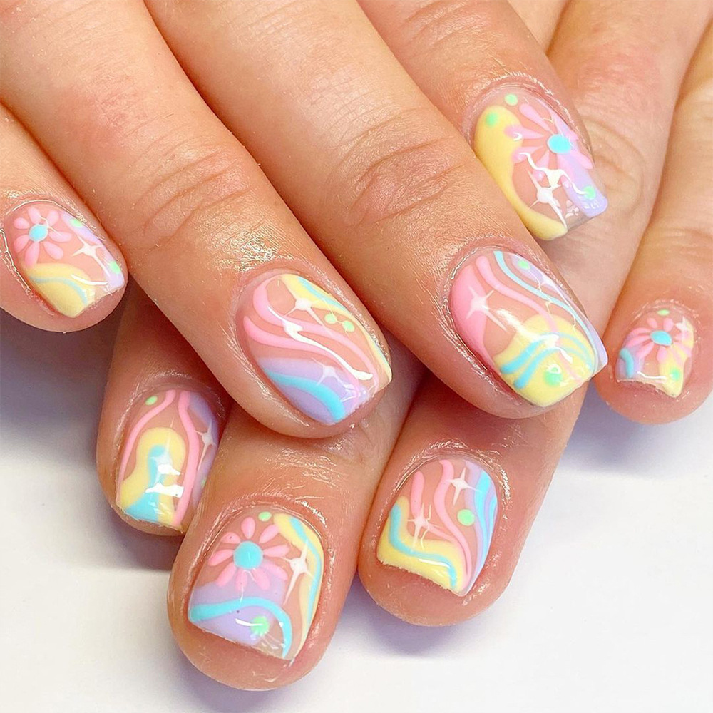 Short European-Style Dopamine Wearable Nails, Colorful Wave Contrasting Color Nail Art, 24 Pieces, Removable Nail Art