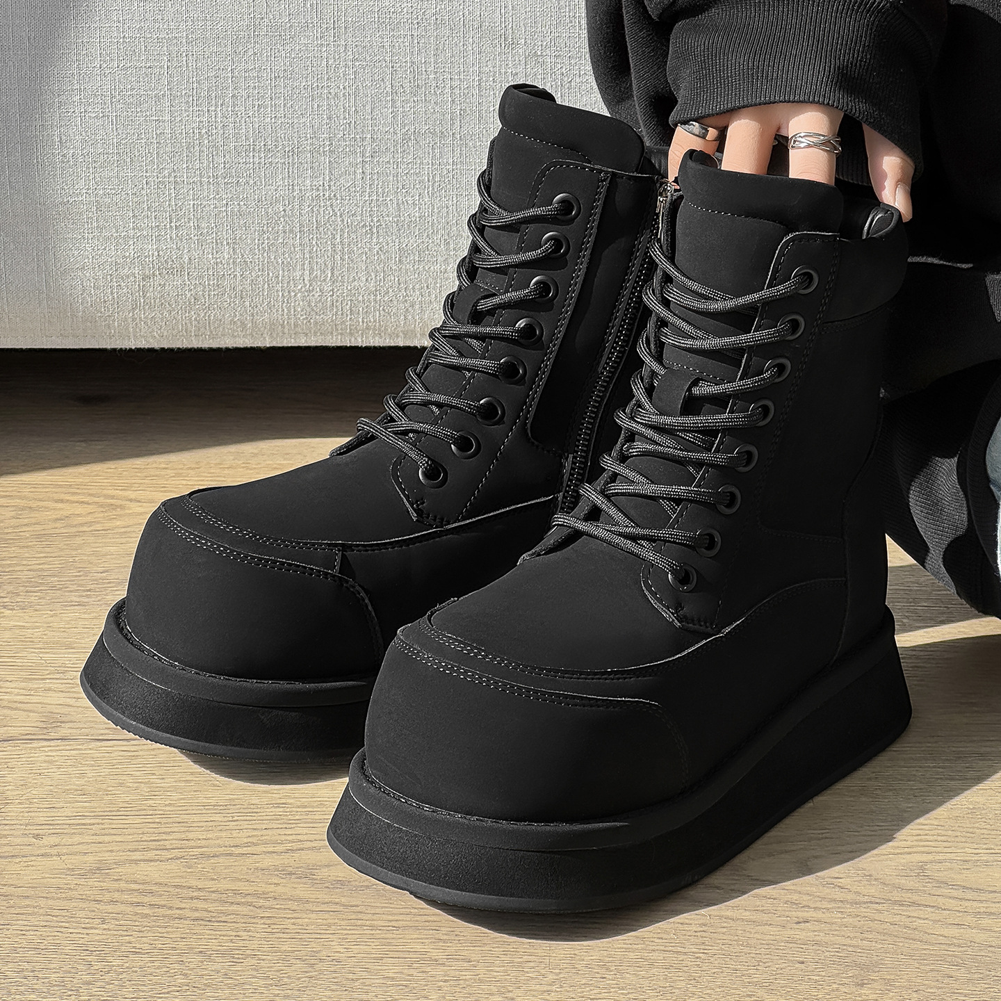 2026 Autumn and Winter New Thickened Work Boots, Height-Increasing, Warm and Comfortable Snow Boots, Versatile Retro-Style Martin Boots