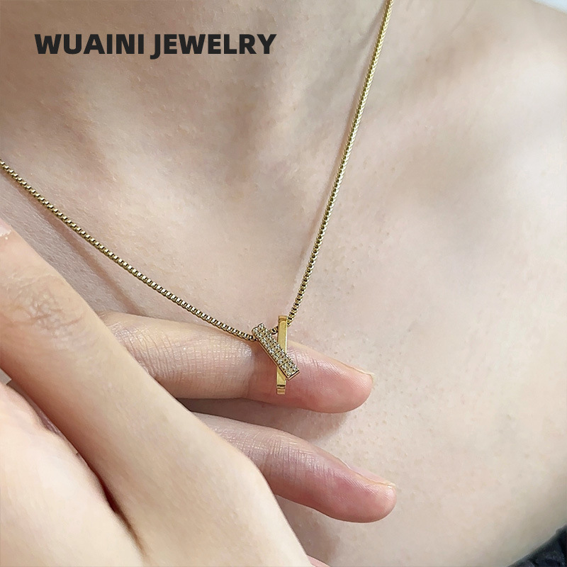 Stainless Steel Cross Interlocking Geometric Diamond Necklace Women's Ins Style All-match Light Luxury Clavicle Chain 520 Valentine's Day Gift