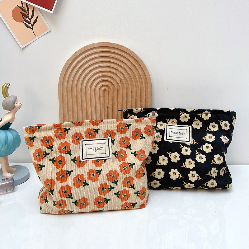 Vintage flower cosmetic bag small group wash storage bag girls travel skin care products canvas zipper bag wholesale