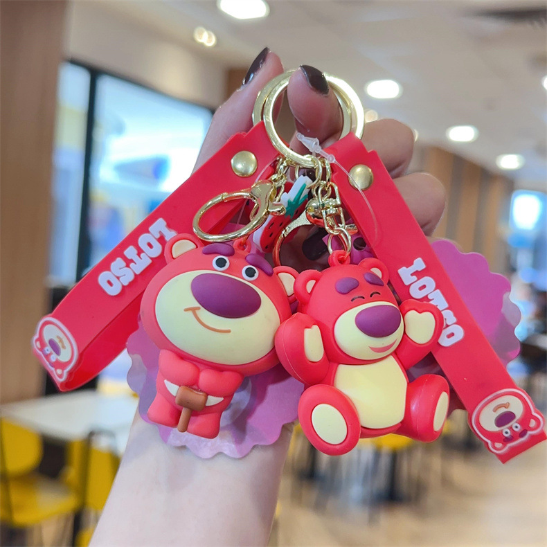 Genuine cartoon strawberry bear keychain men and women cute trendy exquisite car key chain ring couple schoolbag pendant