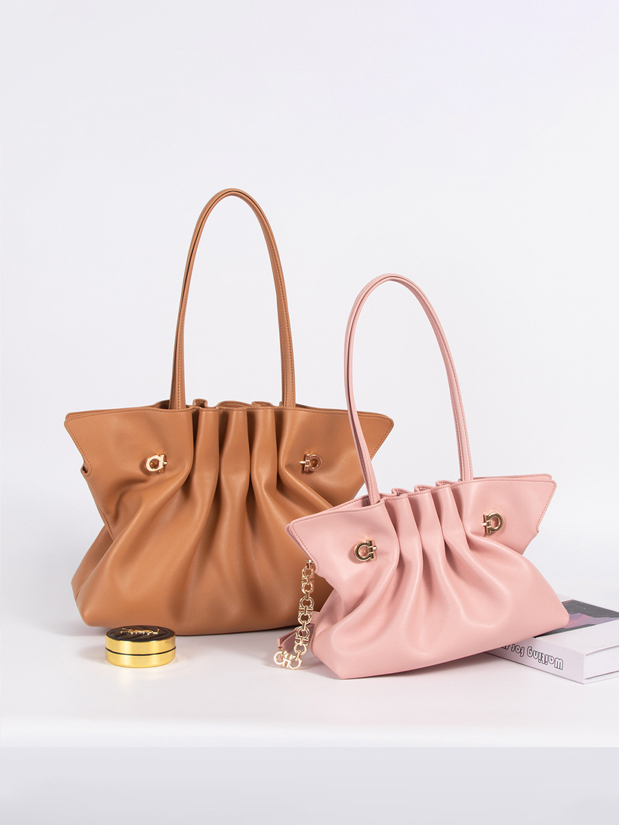2026 New Style Pleated Genuine Leather Handbag for Women, Cross-Border Fashion, Shoulder Bag for Commuting, High-End Large-Capacity Women's Tote Bag