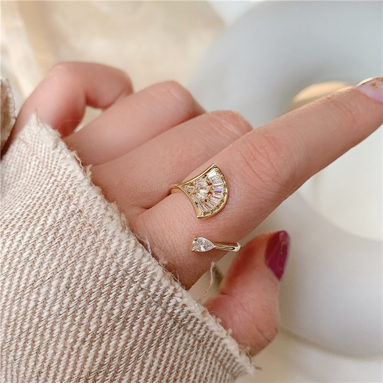 [Real Gold Electroplating] Korean Micro-inlaid Zircon Fan Opening Flash Diamond Internet Celebrity All-match Elegant Ring Finger Ring
