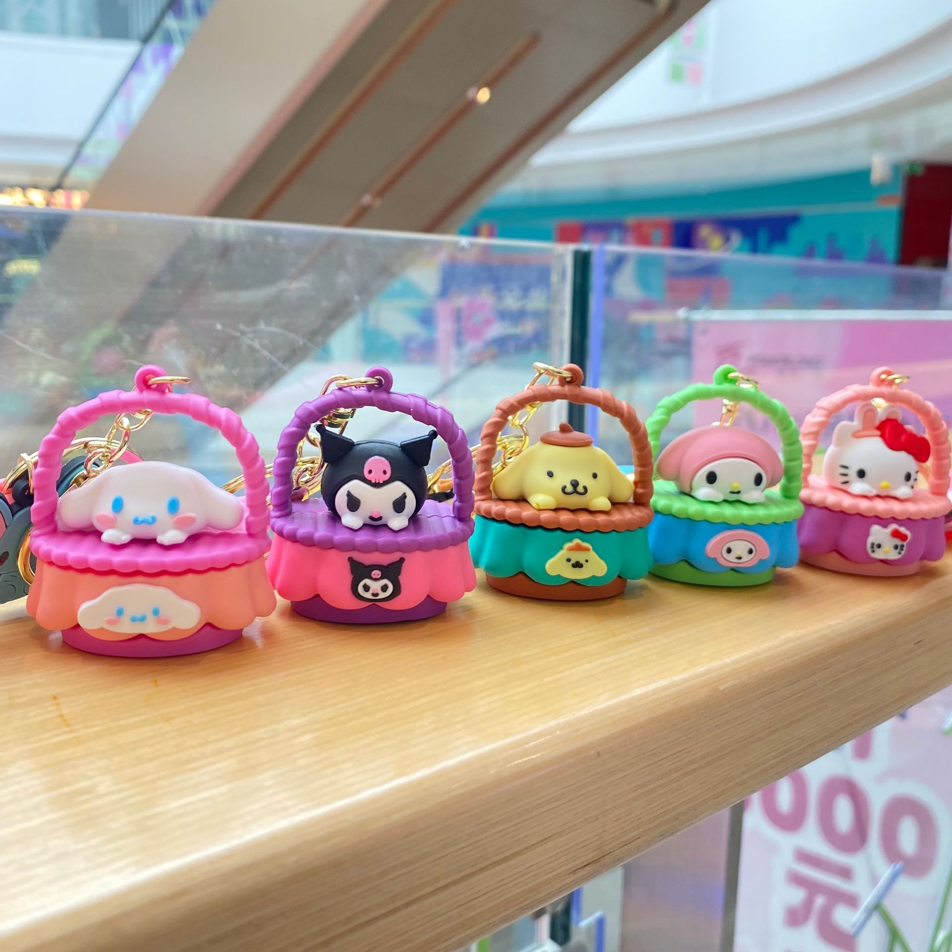 Creative cartoon cradle Sanrio key chain cute melody kulomi key chain car pendant wholesale