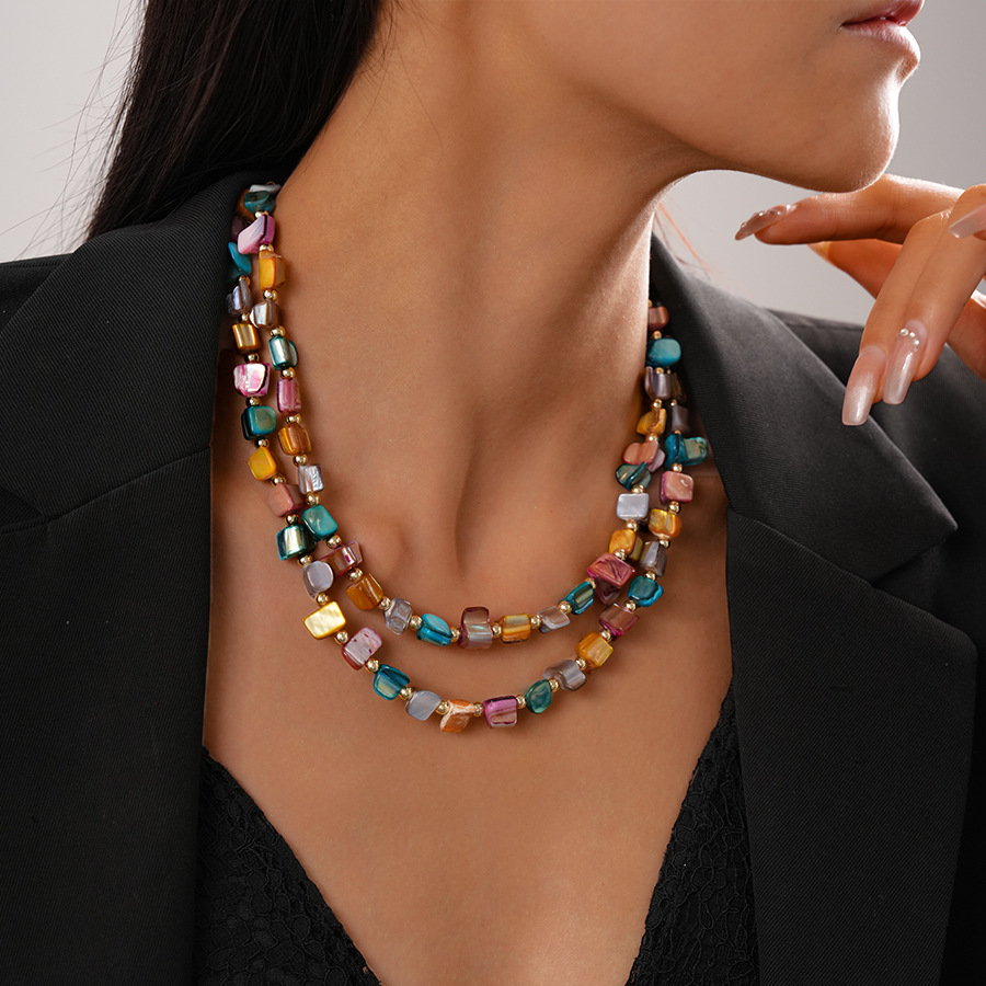 European and American Style Irregular Double-Layer Faux Shell Beaded Necklace, Vacation Style, Unique and Niche, Elegant and High-End Clavicle Necklace for Women