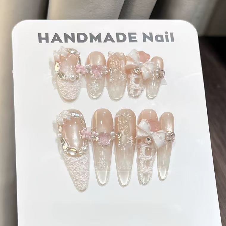 Qianfan【Winter Sweet Dreams】Bowknot Cat Eye High-End Handmade Wearable Nails Daily Nail Art Stickers Fake Nails