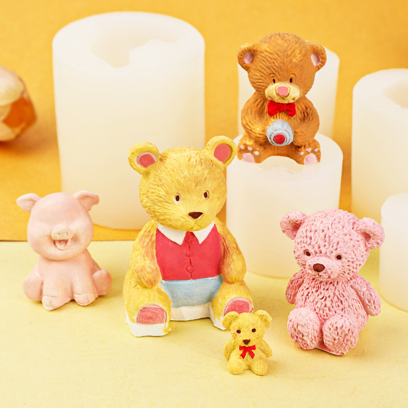 Three-dimensional size Sitting Bear cartoon silicone mold holding ball bear aromatherapy plaster candle chocolate baking decoration