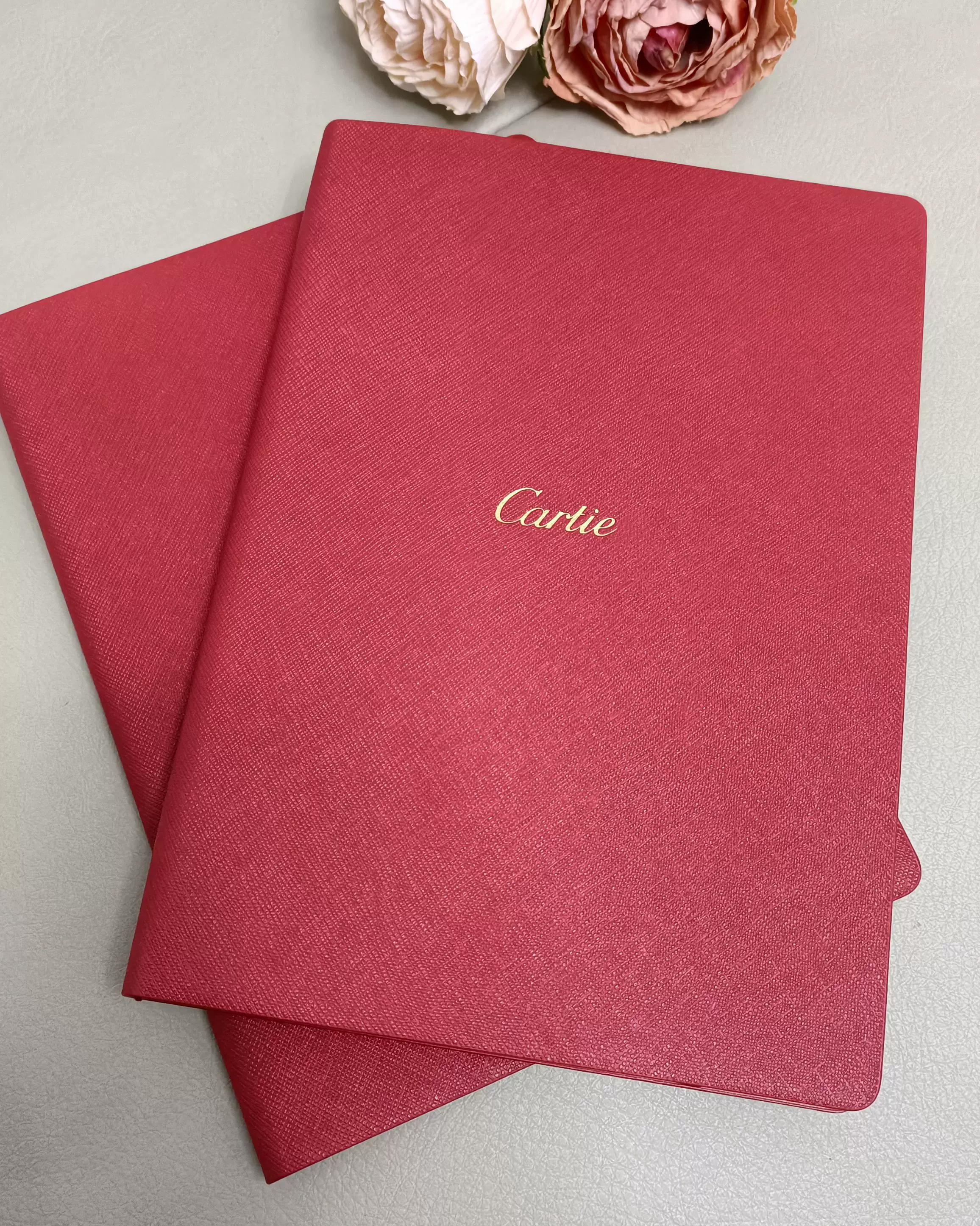 Real Shot, High-End Notebook, Luxury Brand Red Journal, A5 Blank Page Sketchbook, Leather-Bound Notebook QC-Foto von TAOBAO auf Qualit.ly