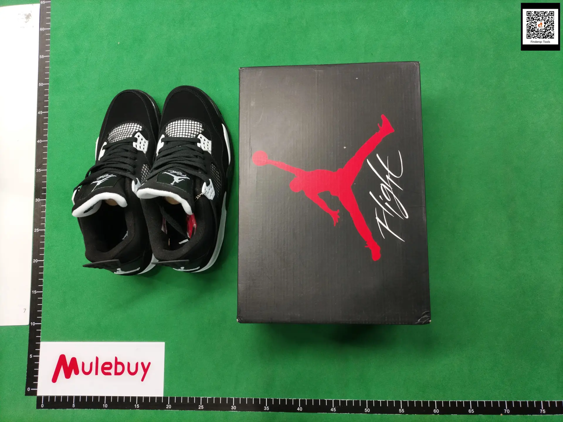 Air Jordan 4 Black White