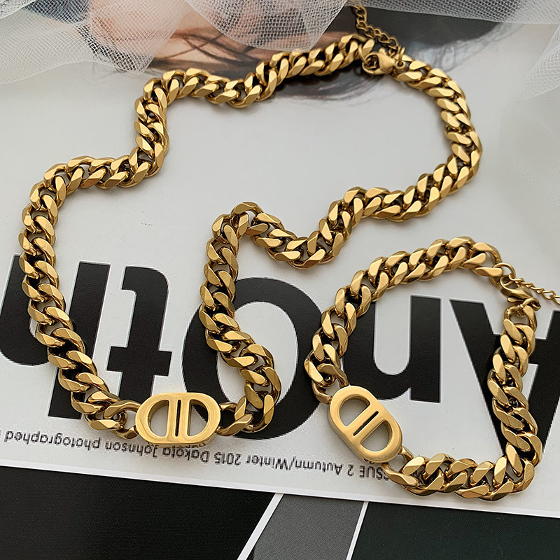 Heavy high quality Heavy Chain Gold Letter Titanium Steel Necklace Women's European and American Ins Internet Celebrity Hip Hop Short Clavicle Chain Bracelet