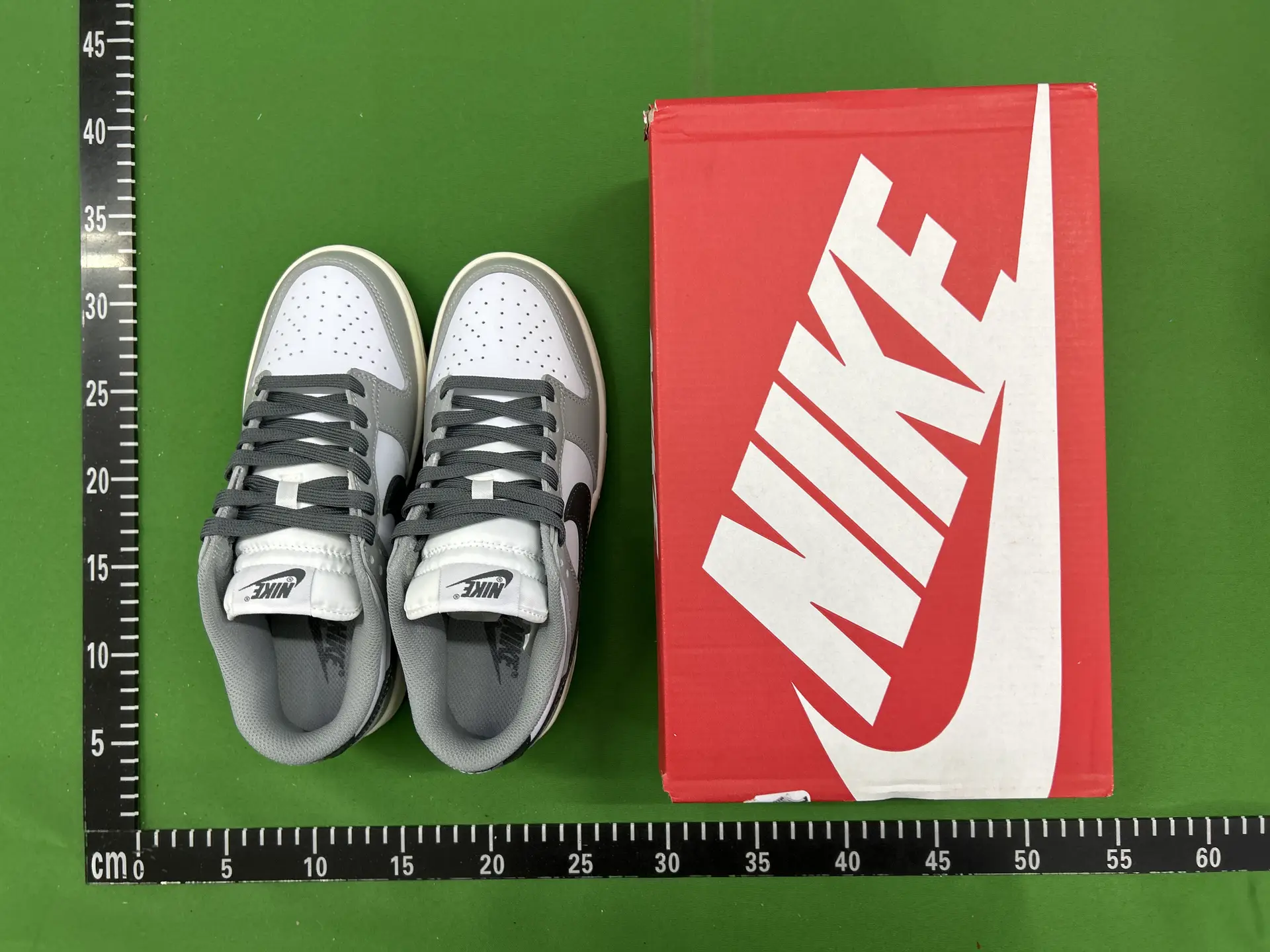 Nike Dunk Low Grey White