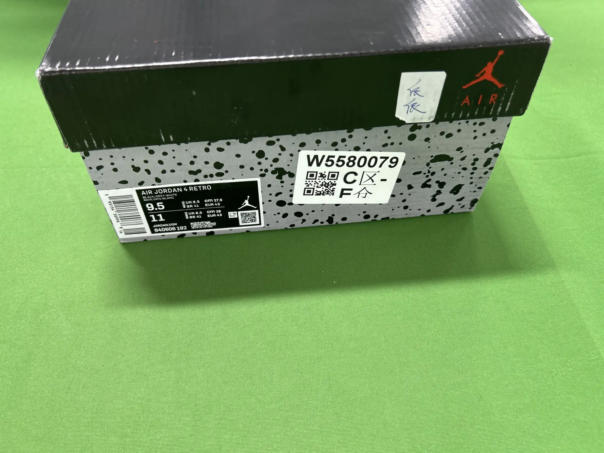 Air Jordan 4 Retro Black Grey White