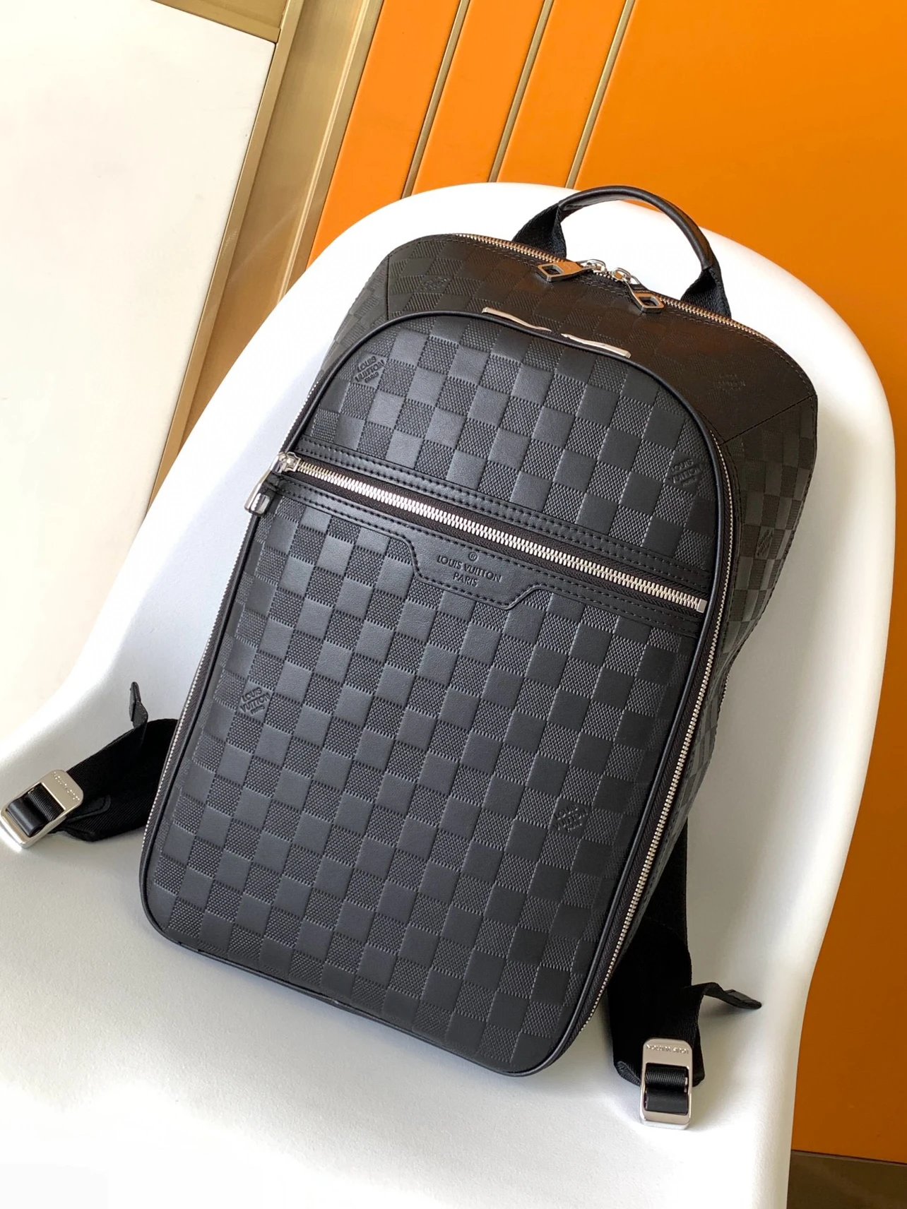 Louis Vuitton Michael Backpack Fotografie QC de pe WEIDIAN pe Qualit.ly