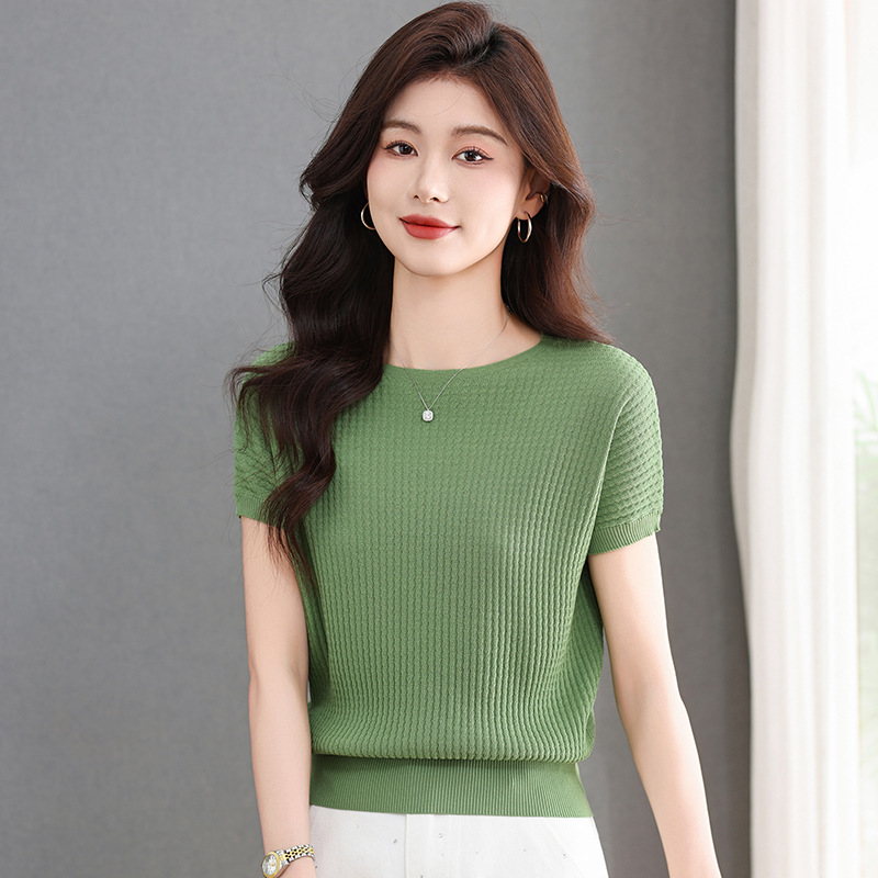 Summer New Style Loose Ice Silk Knit Short-Sleeve Top for Women, Fashionable Round Neck Thin Slim-Fit Trendy Top for Stylish Women