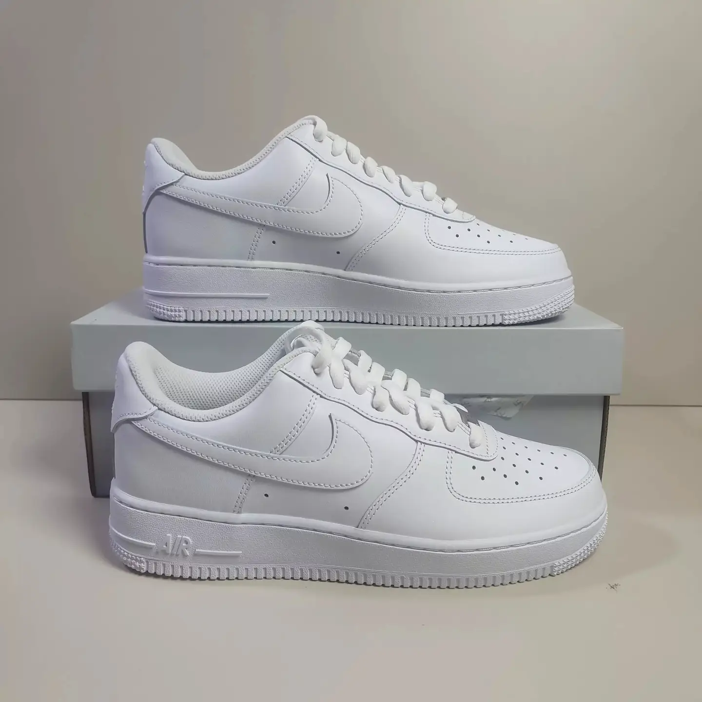 G X Batch For c e1 07 纯 白 空 军