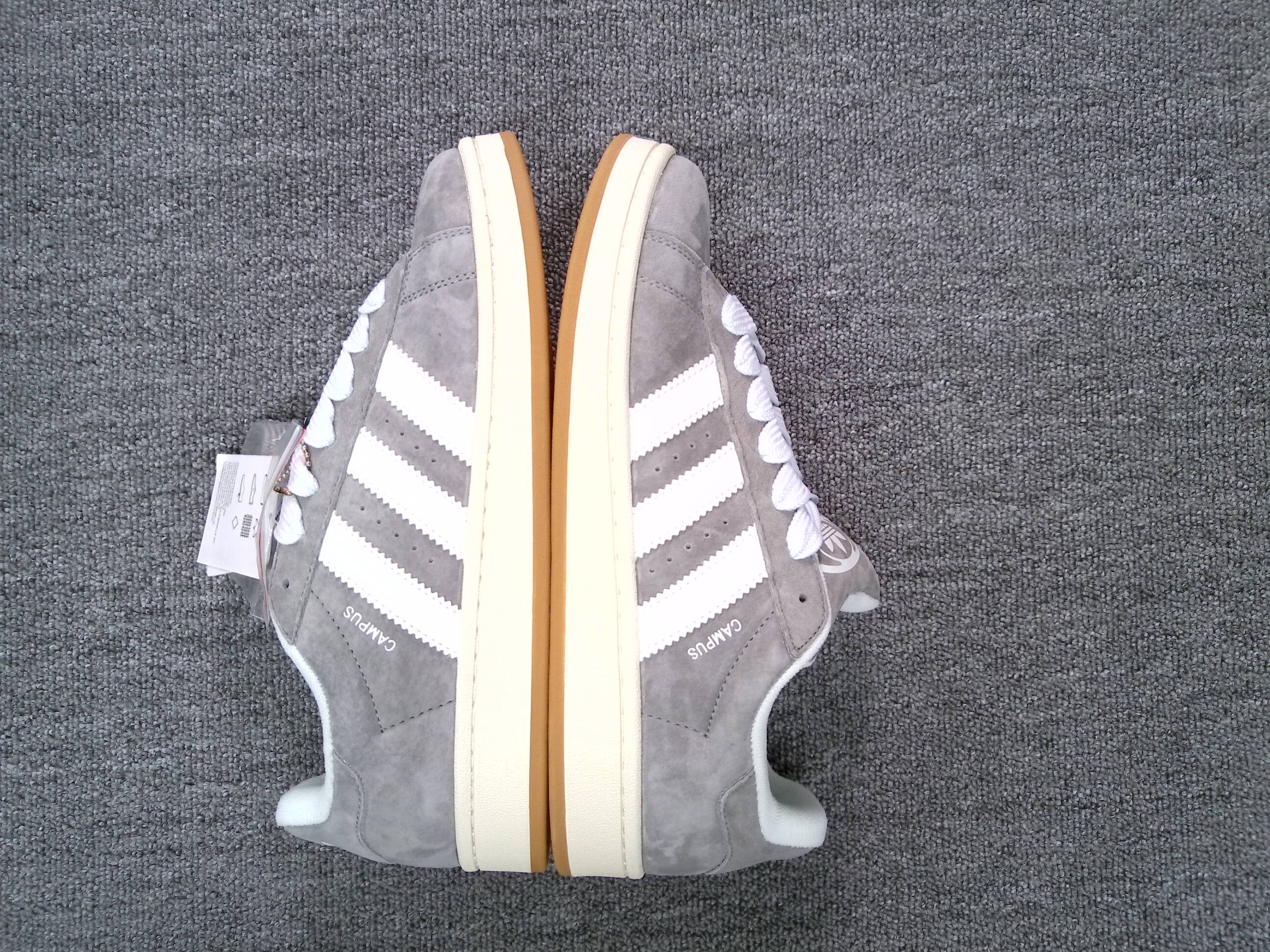 Adidas Sneakers QC
