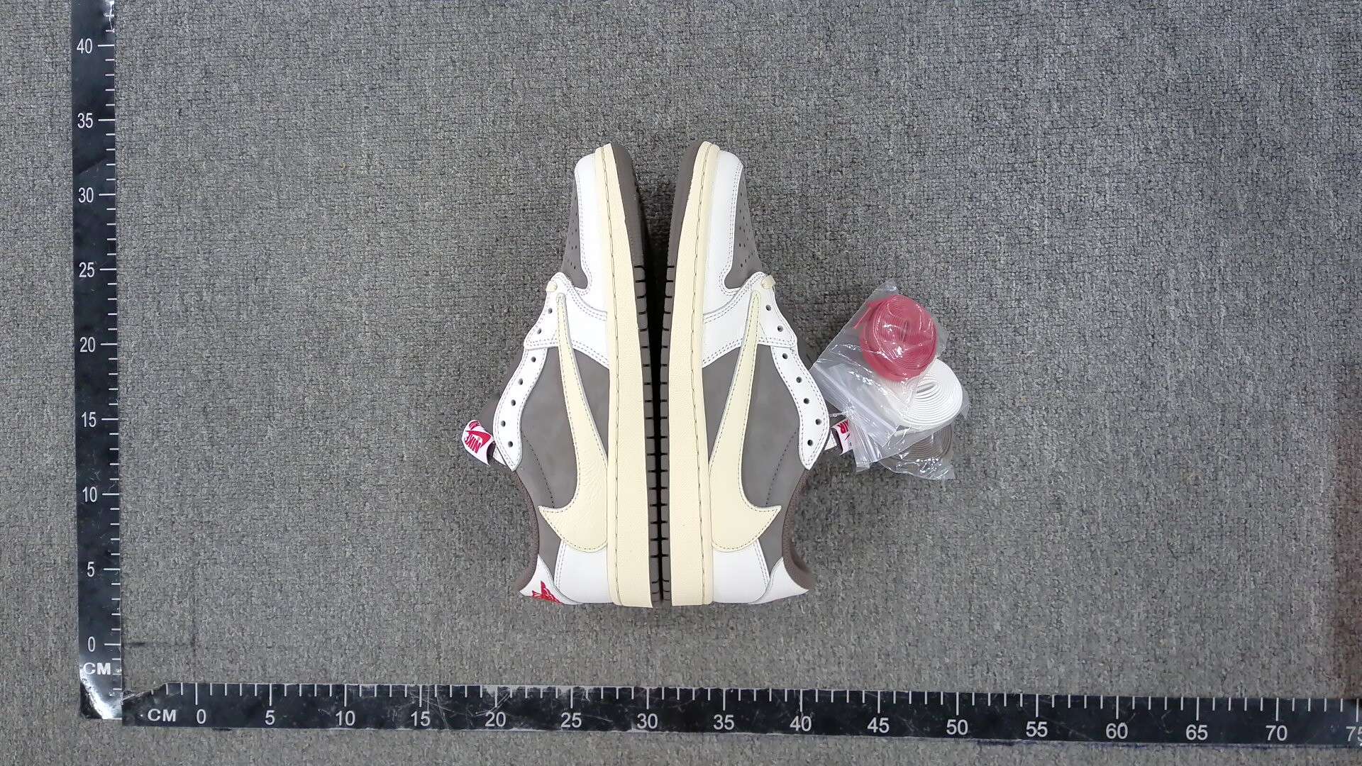 Nike Air Jordan 1 Low Travis Scott Reverse Mocha QC