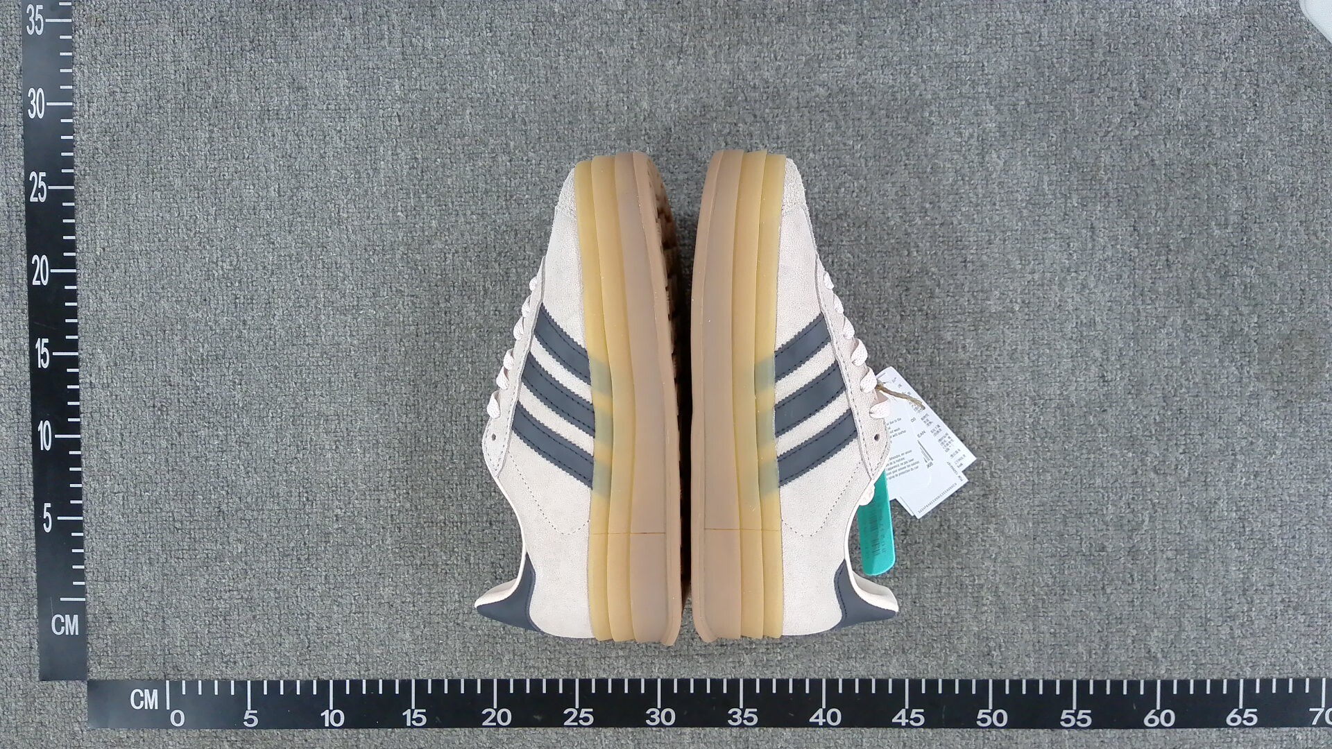 Adidas Sneakers QC