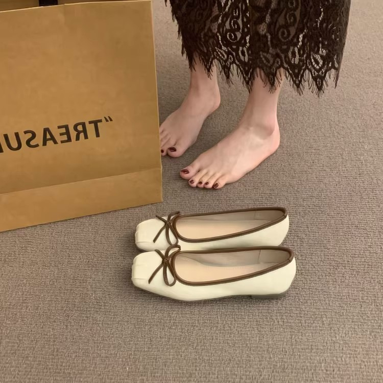 French-Style Gentle Bow Flat Shoes for Women, 2026 New Model, Suitable for Pairing with Skirts, Soft-Soled Casual Slip-On Shallow Pumps