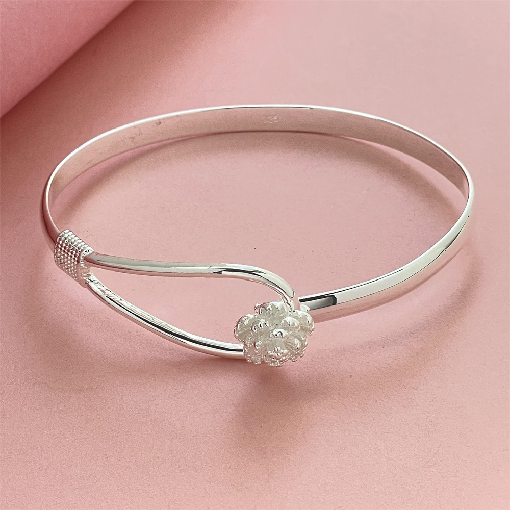 Foreign trade export silver-plated small cherry bracelet net red popular Korean in stock supply bracelet in stock wholesale