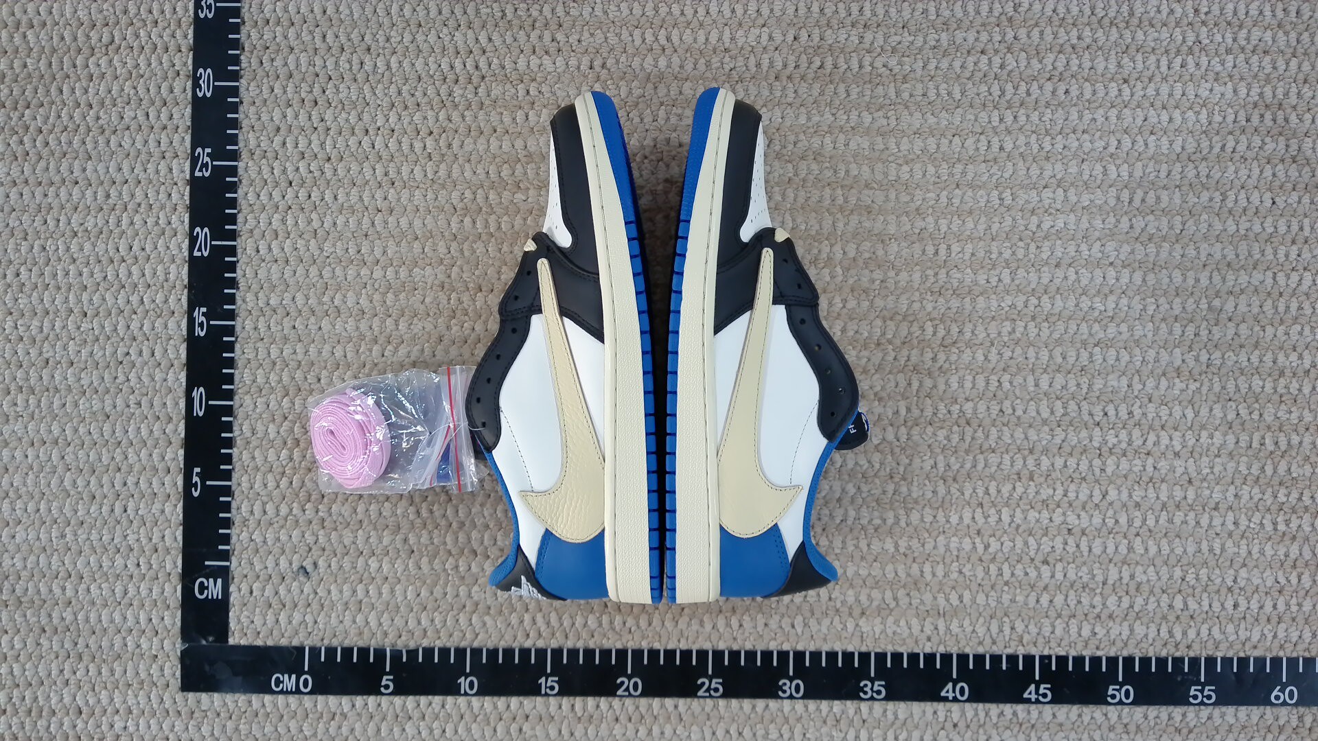 Nike Air Jordan 1 Retro High OG University Blue QC