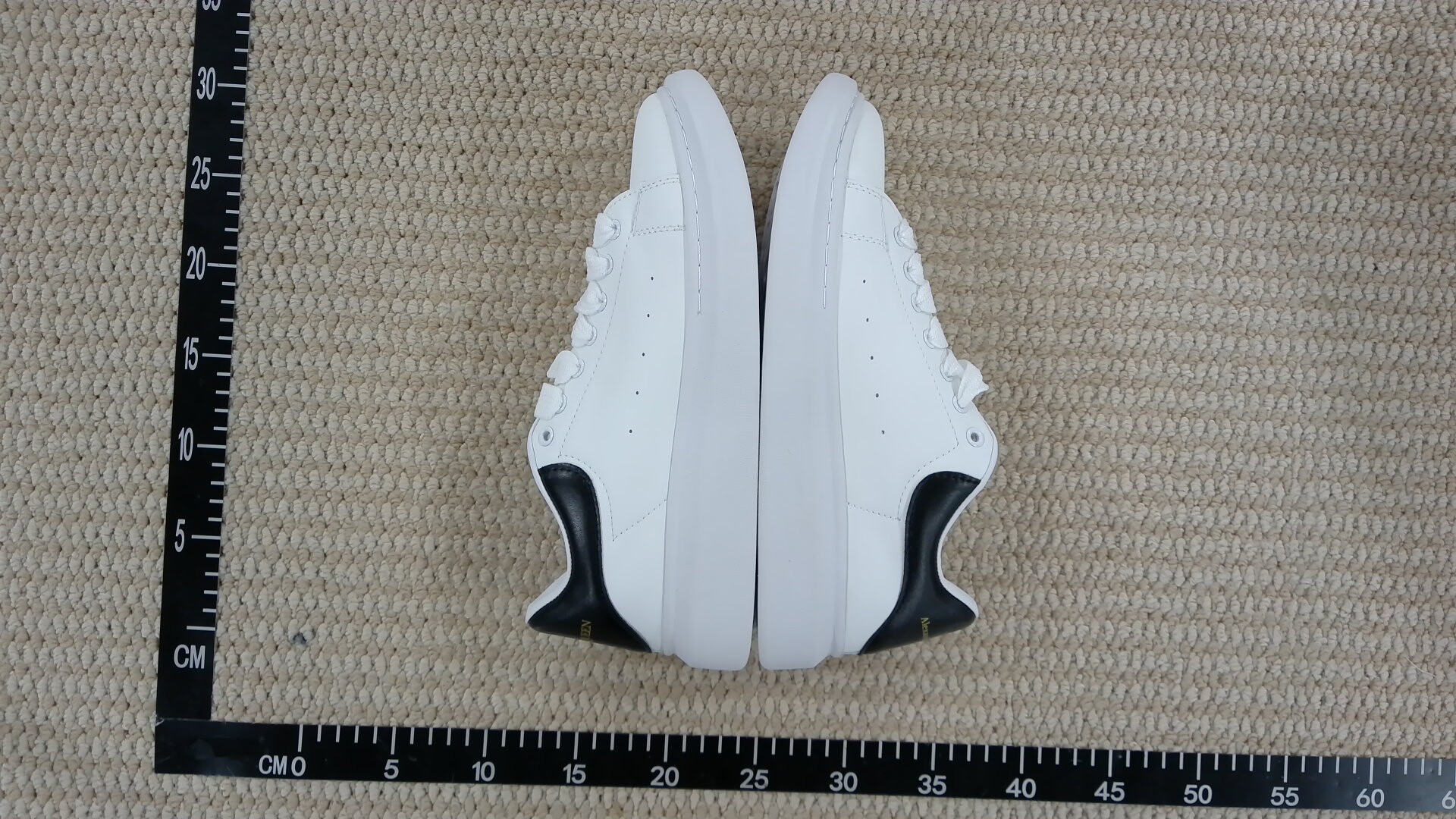 Alexander McQueen Sneakers QC