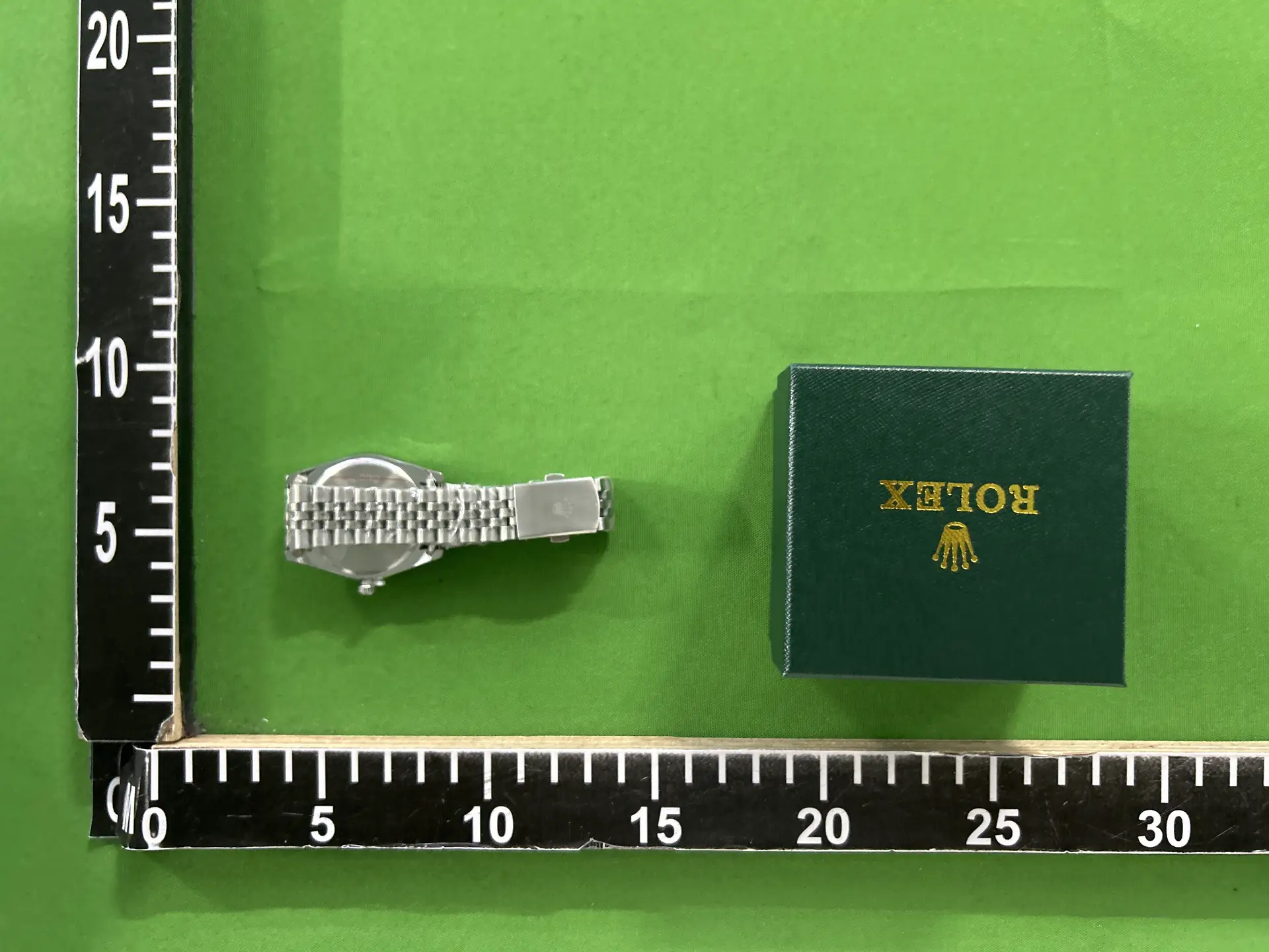 SarahR Watch+box Customized Model, No Returns or Exchanges Default