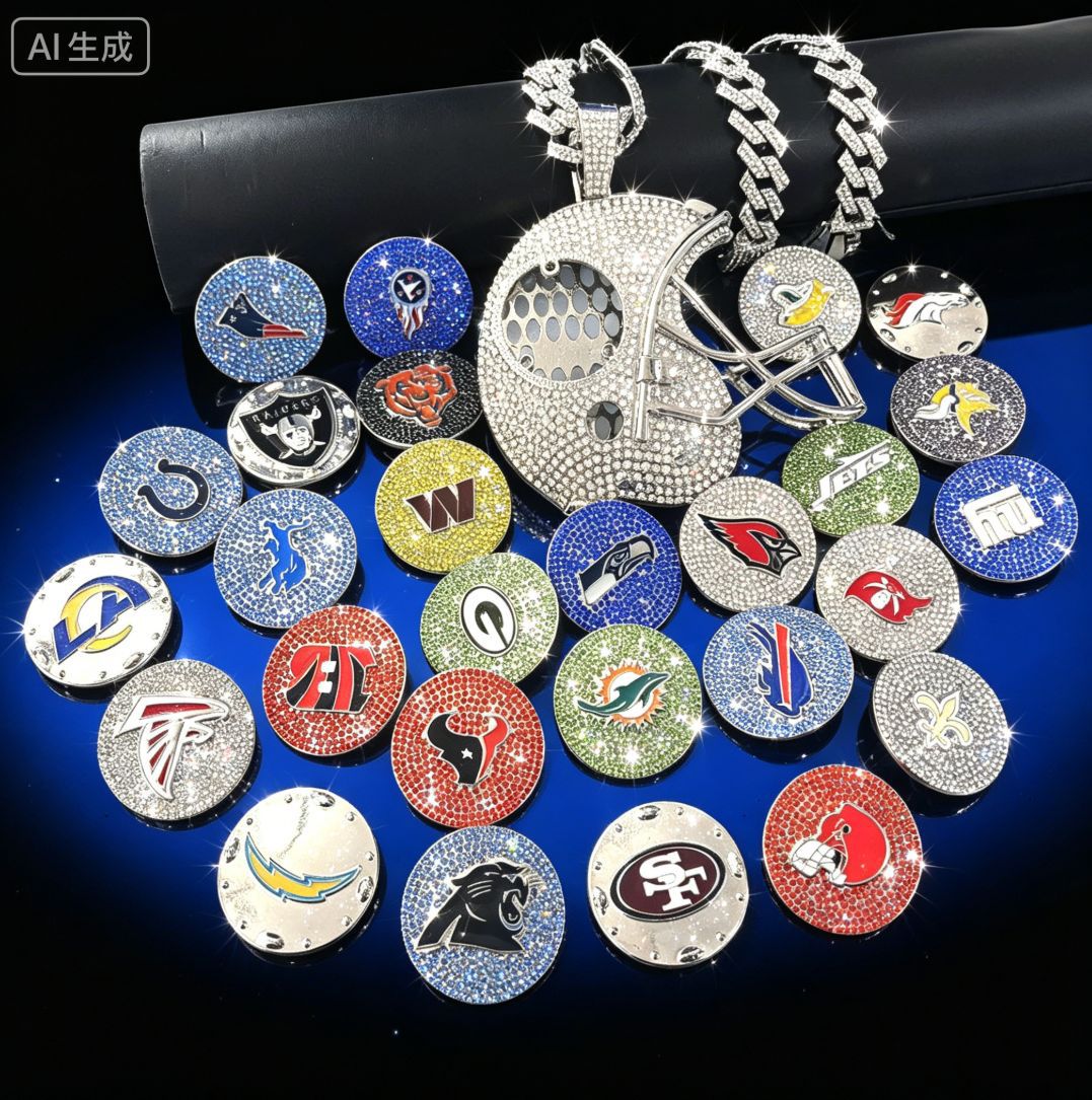Diamond-Encrusted Football Helmet Pendant Cuban Necklace European and American Hip-Hop Style Exaggerated Pendant Punk Clavicle Chain Neck Chain Customization