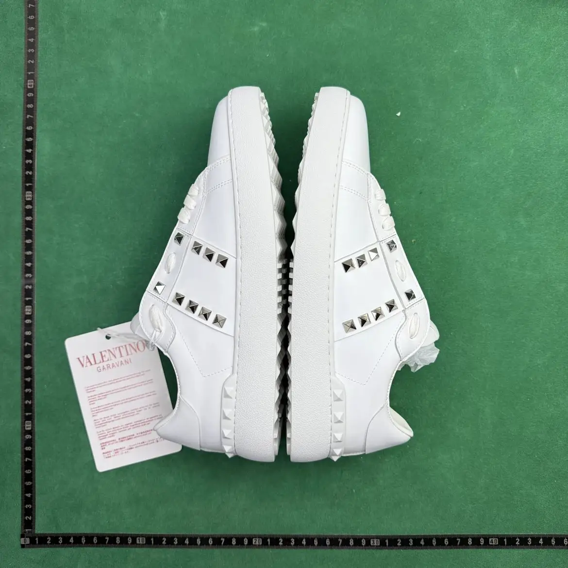 TT8 Customized products Ships in 48 hours Leather Lace-up Rivet Shoes Breathable Low Life Casual Shoes