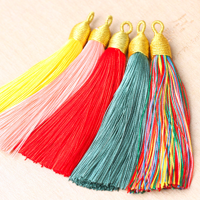Gold thread cap tassel DIY bookmark car hanging sachet fan pendant 8cm gold thread cap pendant small spike wholesale