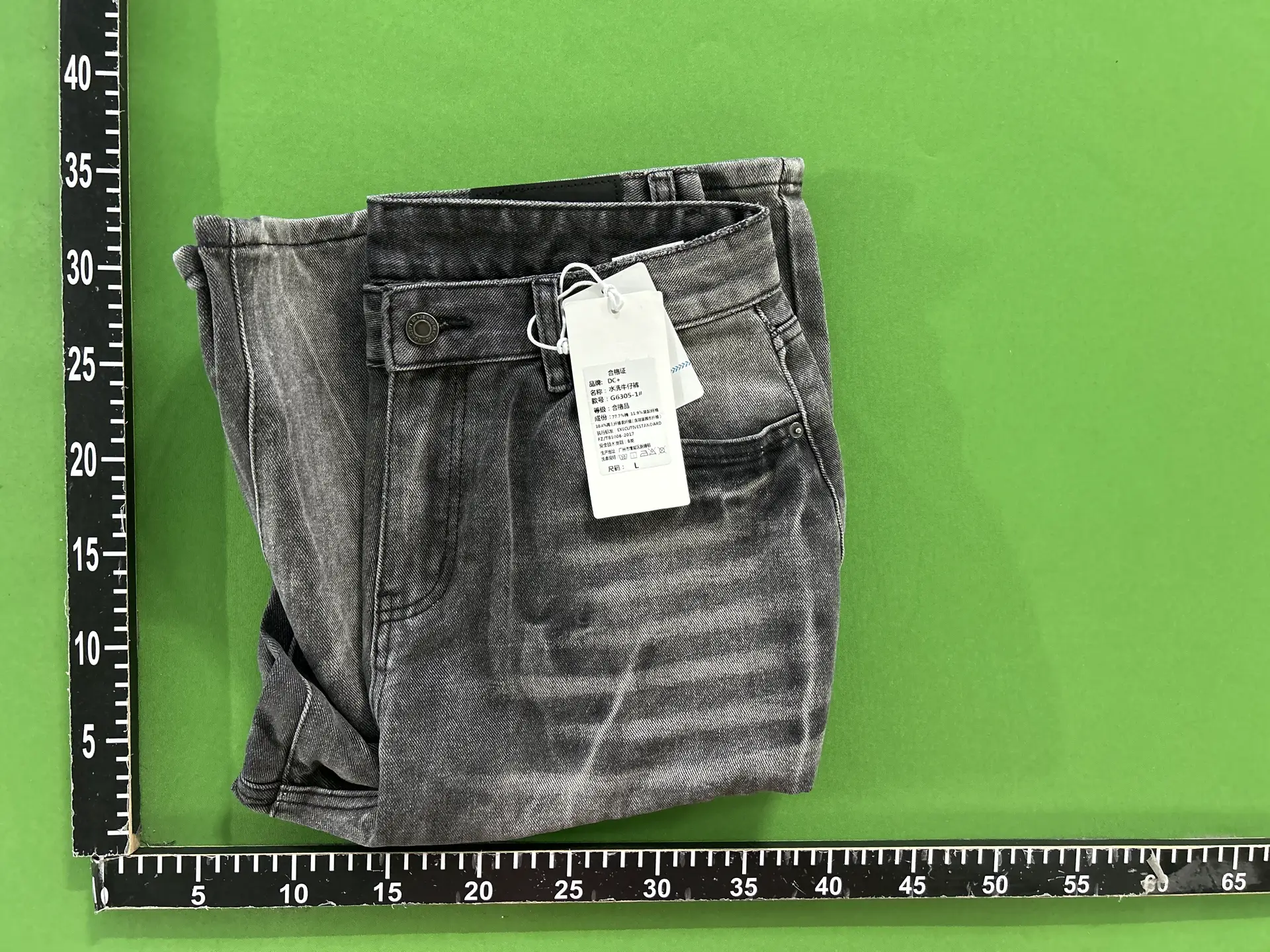 MIJKO Men's Wear Women's Spring and Summer New Washed Distressed Jeans High Street Unisex Textured Design Multi-size Shorts